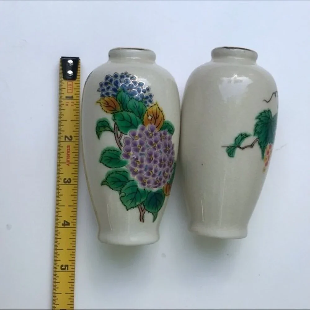 Vintage Homco Japan Mini Flower Vases Pair of 2 Grapevine and Floral Designs